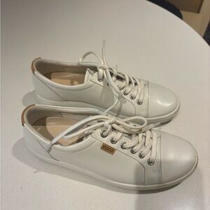 Ecco Off-White Leather Casual Shoes size 7